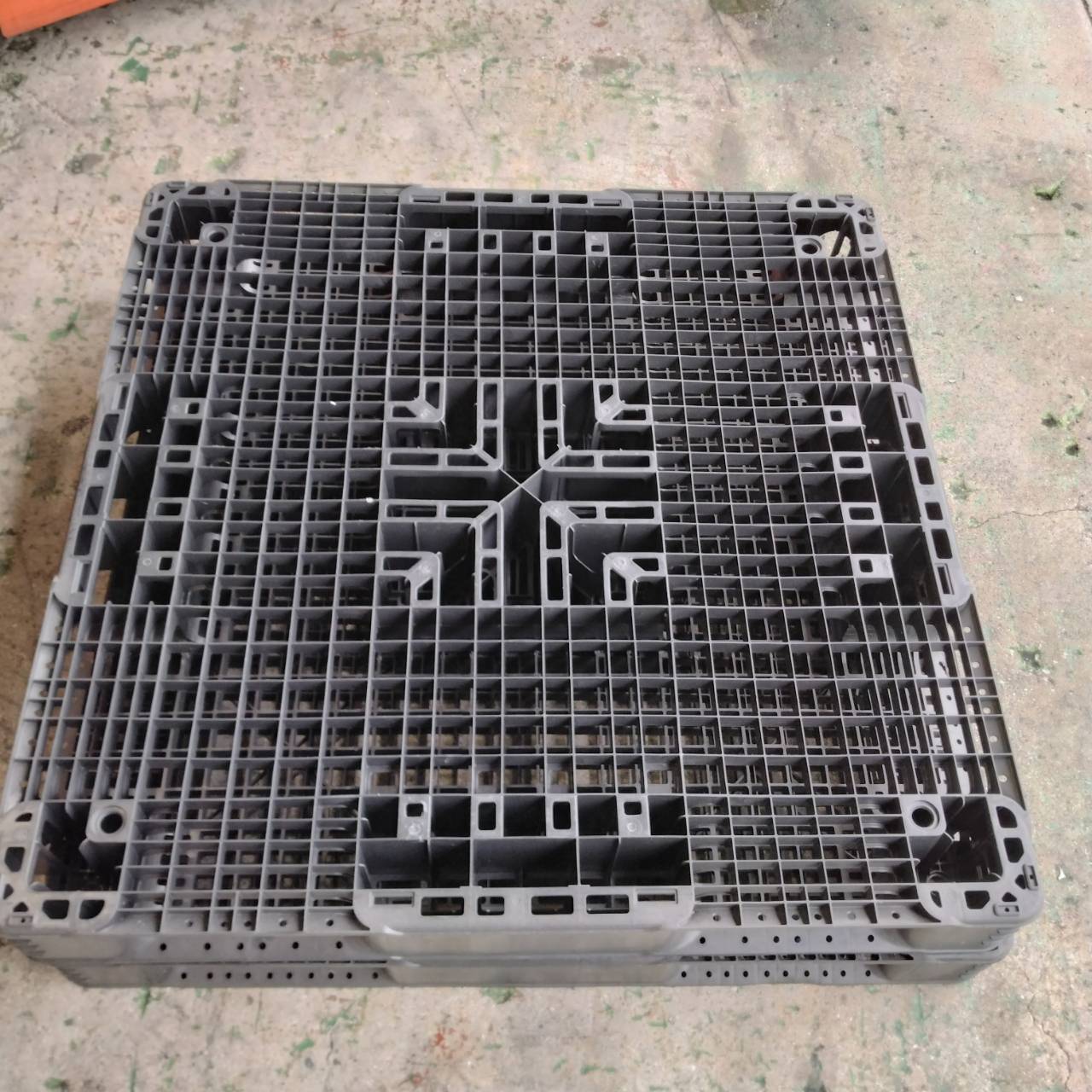 中古 プラスチックパレット